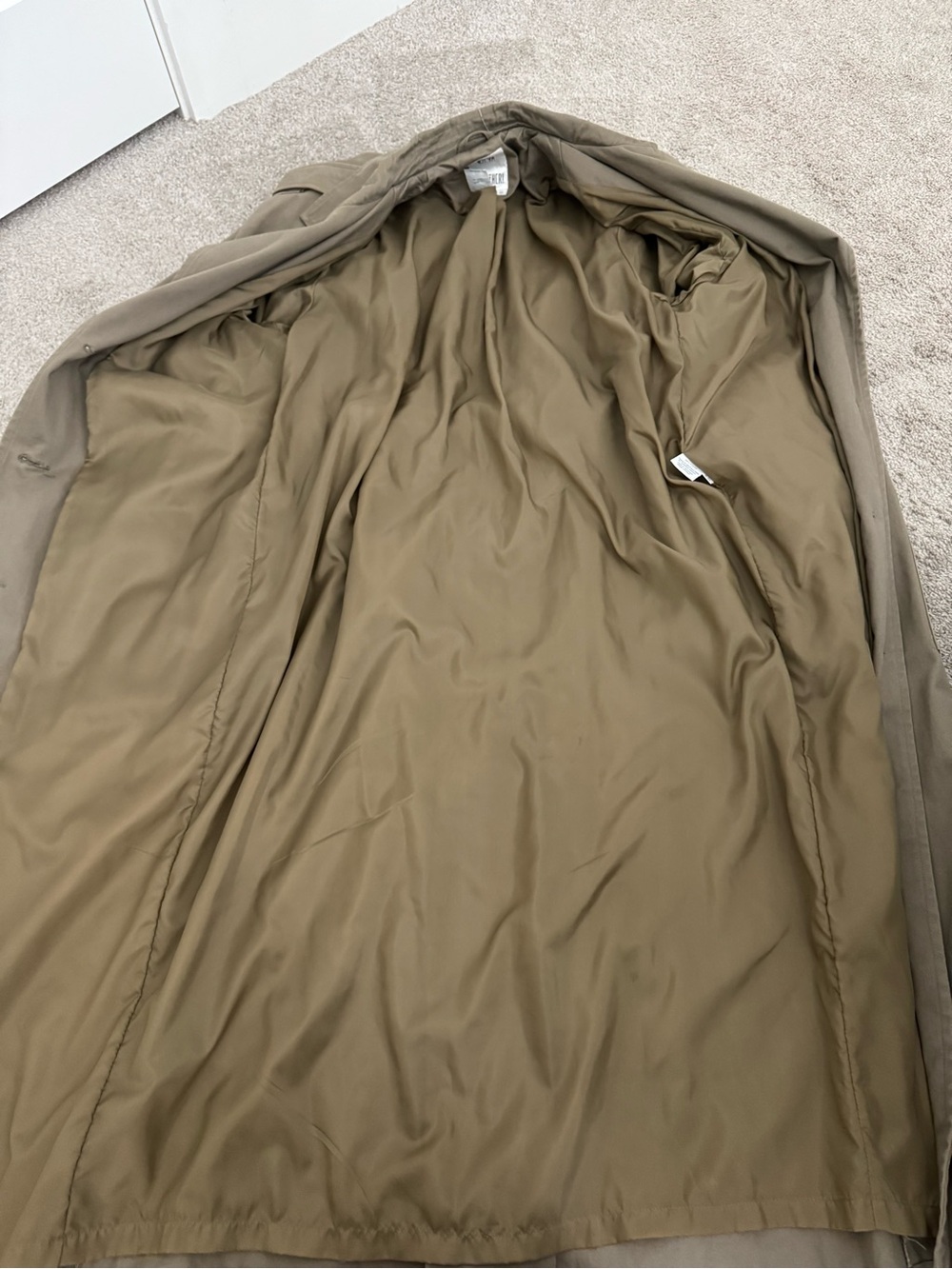 Vintage Olive Green Trench Coat with Belt - Picture 9 of 14